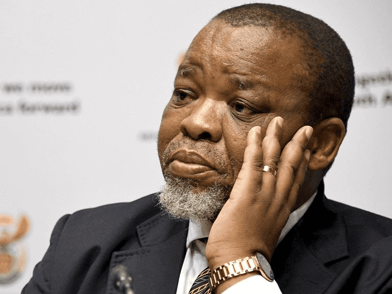 02. Amaphaphu phansi, ngeke uphele u-Petrol eNingizimu Afrika