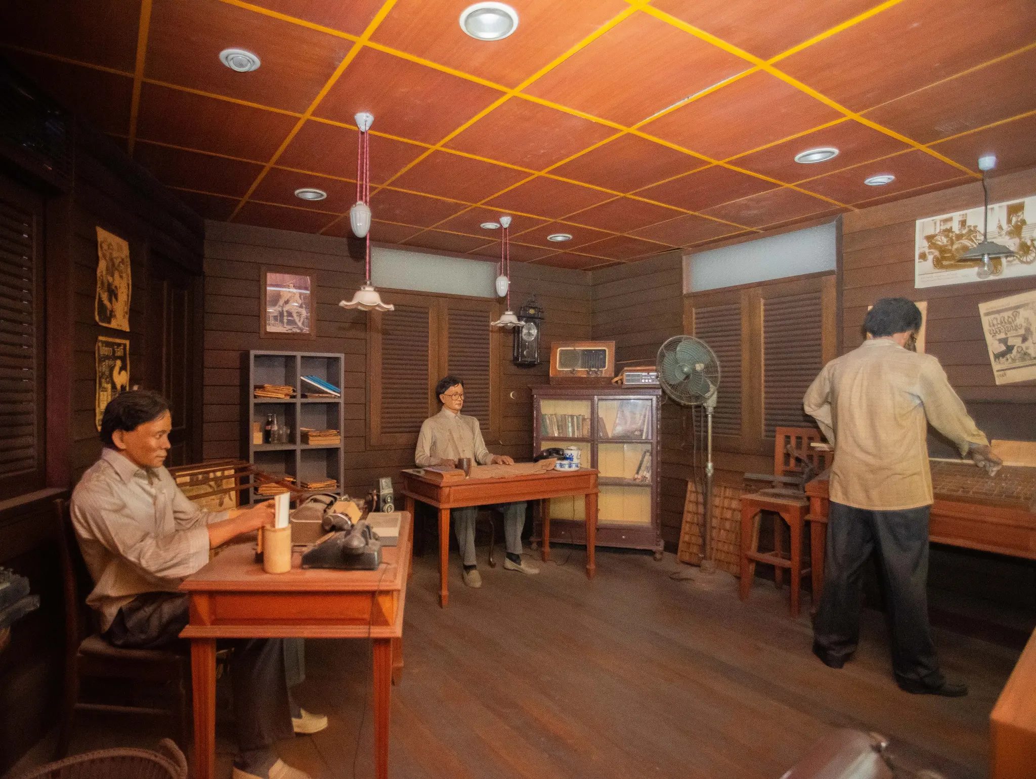 489 Hidden (in) Museum เสียงของหนังสือพิมพ์