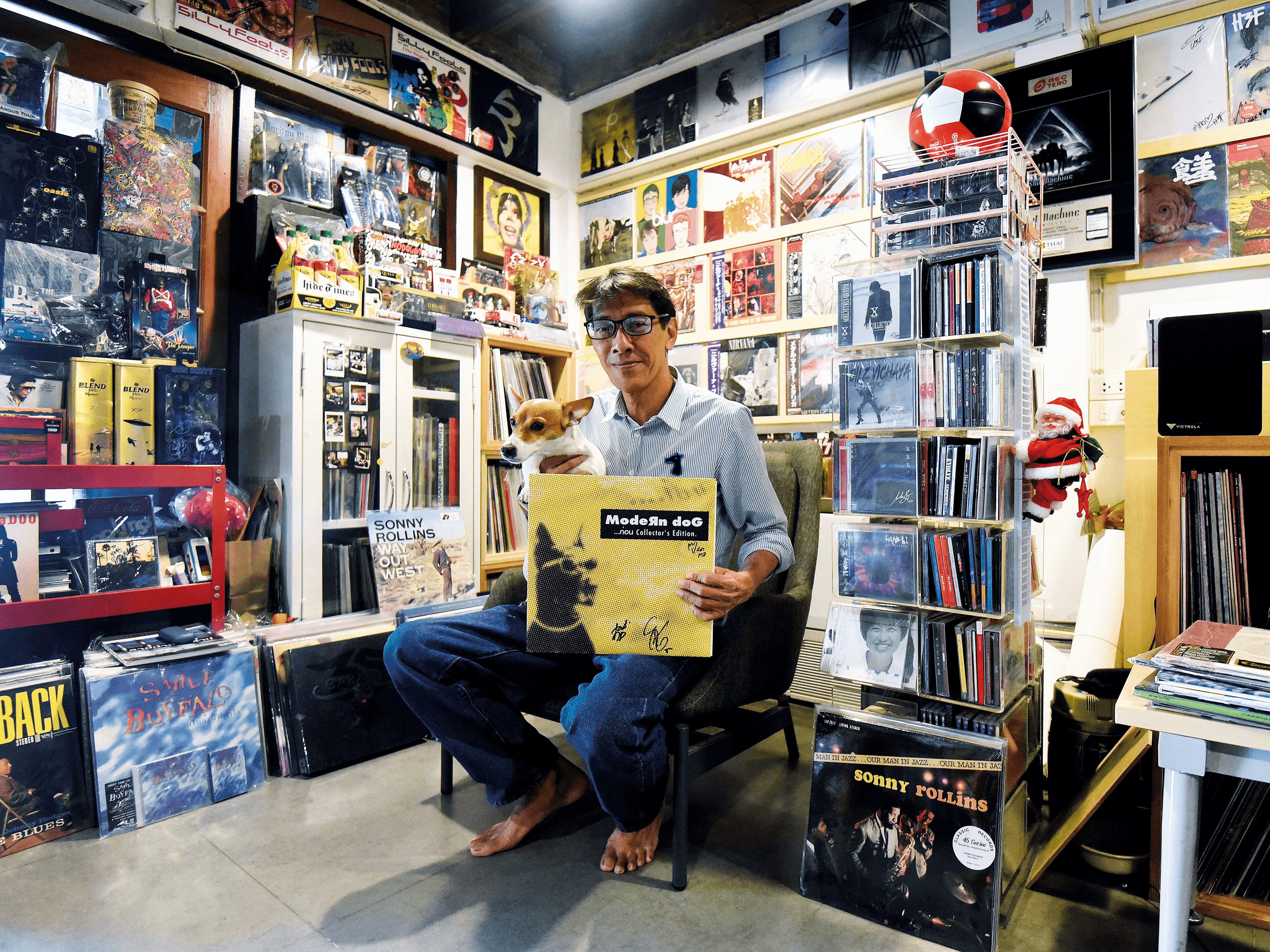 481 PEOPLE WITH VINYL Record Shop