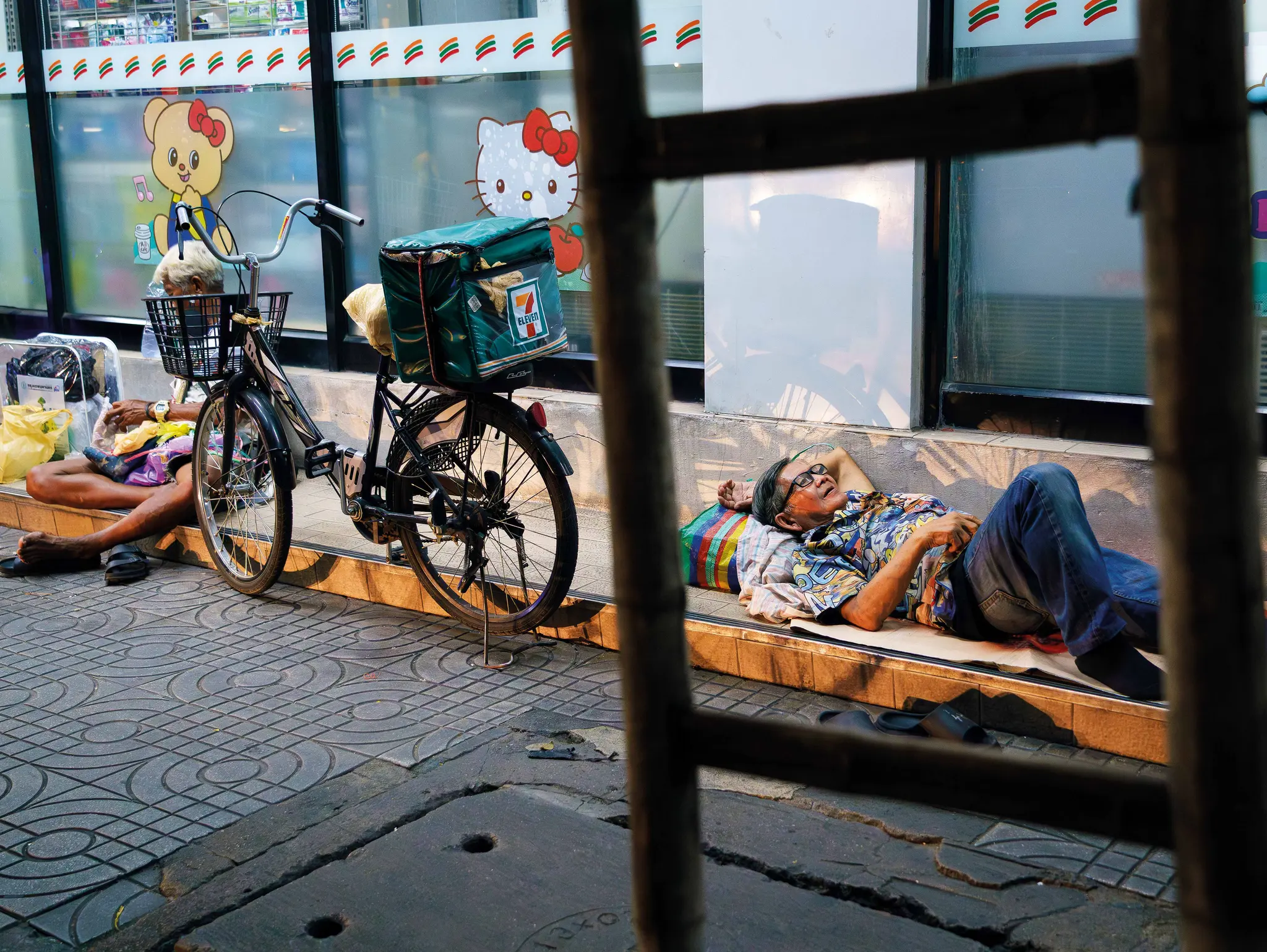 ลองอ่าน 490 ไร้ที่ มีทาง : เสียงคนไร้บ้านในเมืองเทพสร้าง