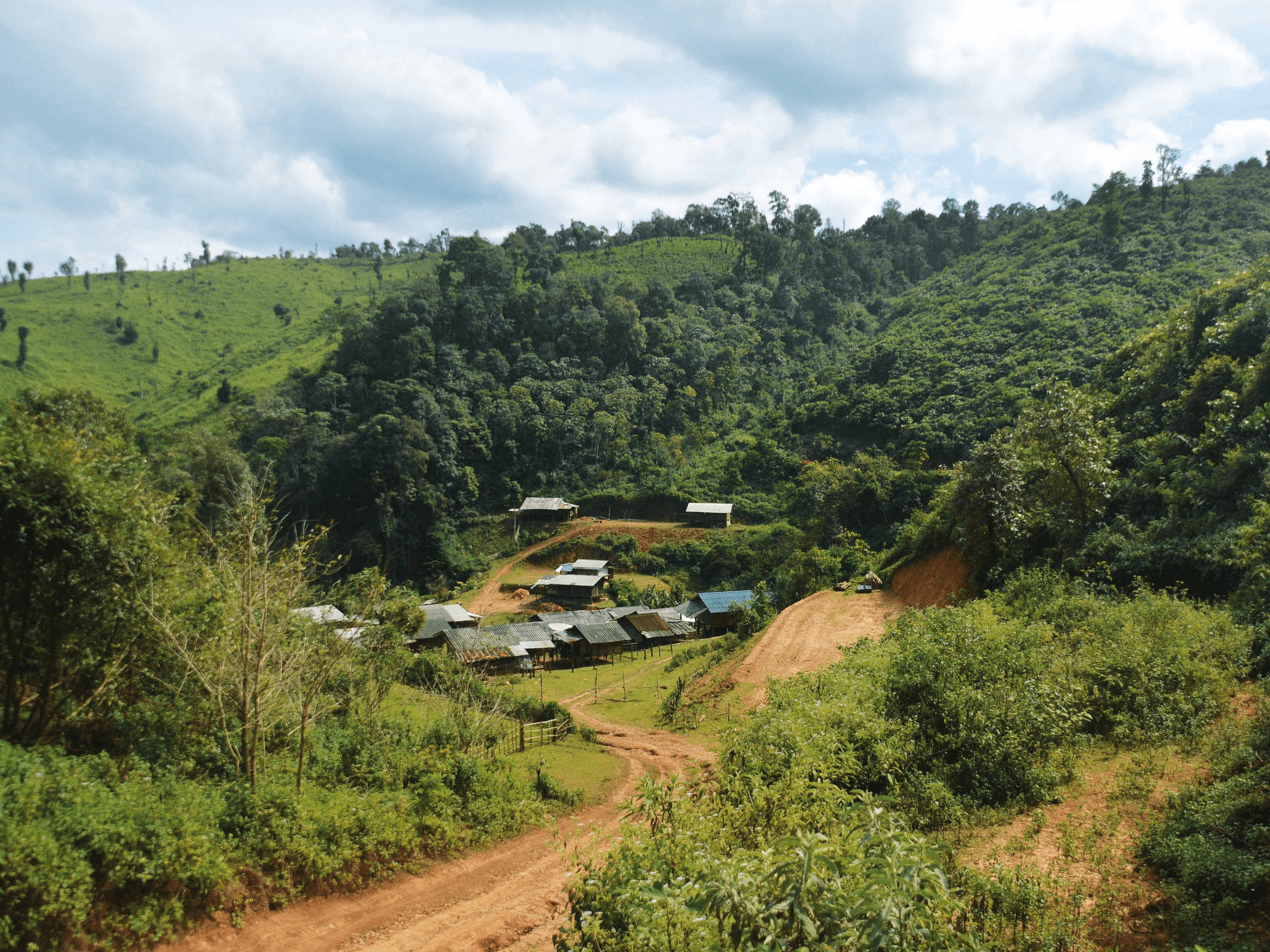 476 กองดินที่อมก๋อย