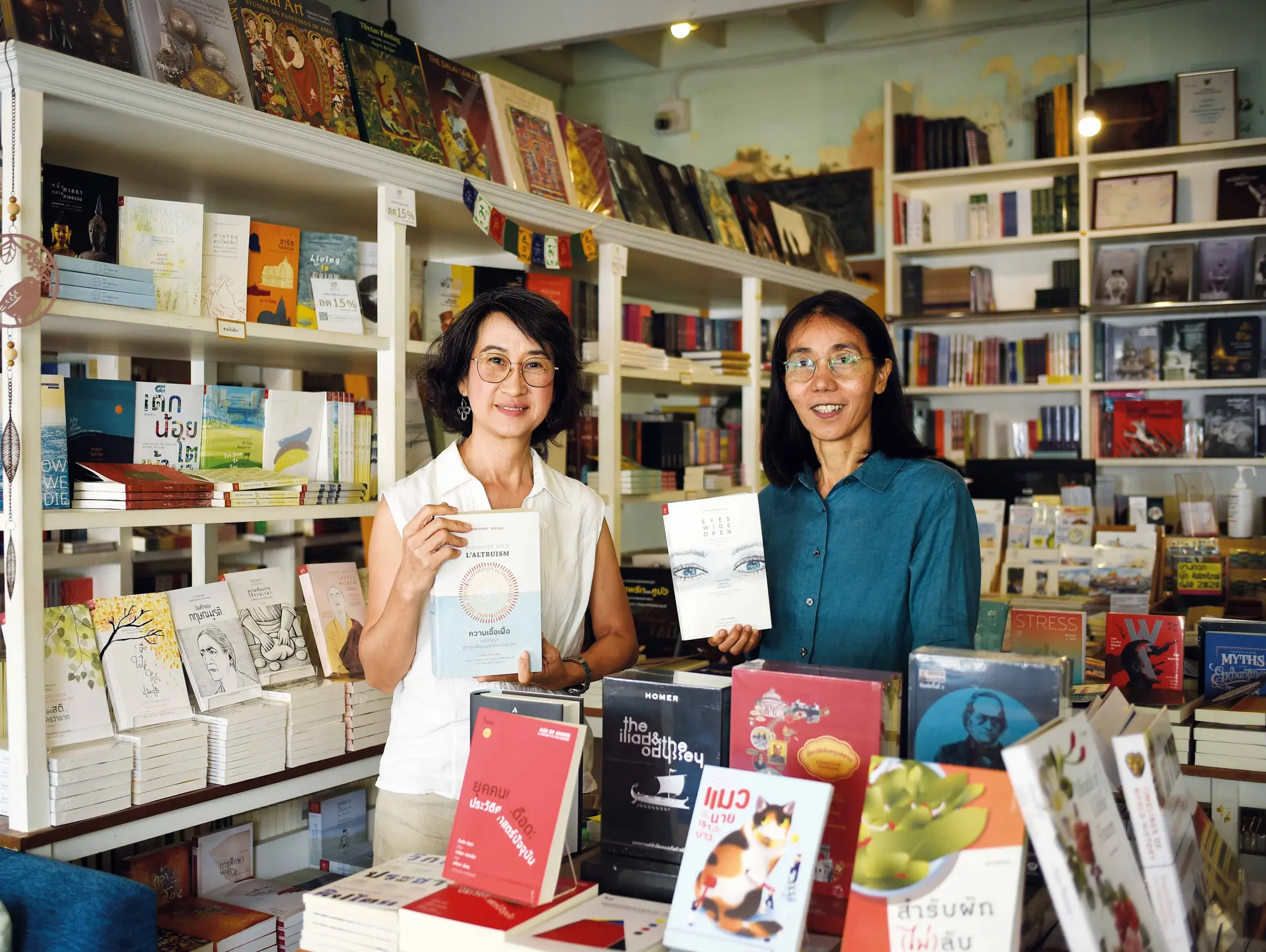 ลองอ่าน 494 ๒๕ ปี สวนเงินมีมา ร้านหนังสือเฉพาะทางที่สร้างกระบวนทัศน์การอ่านใหม่