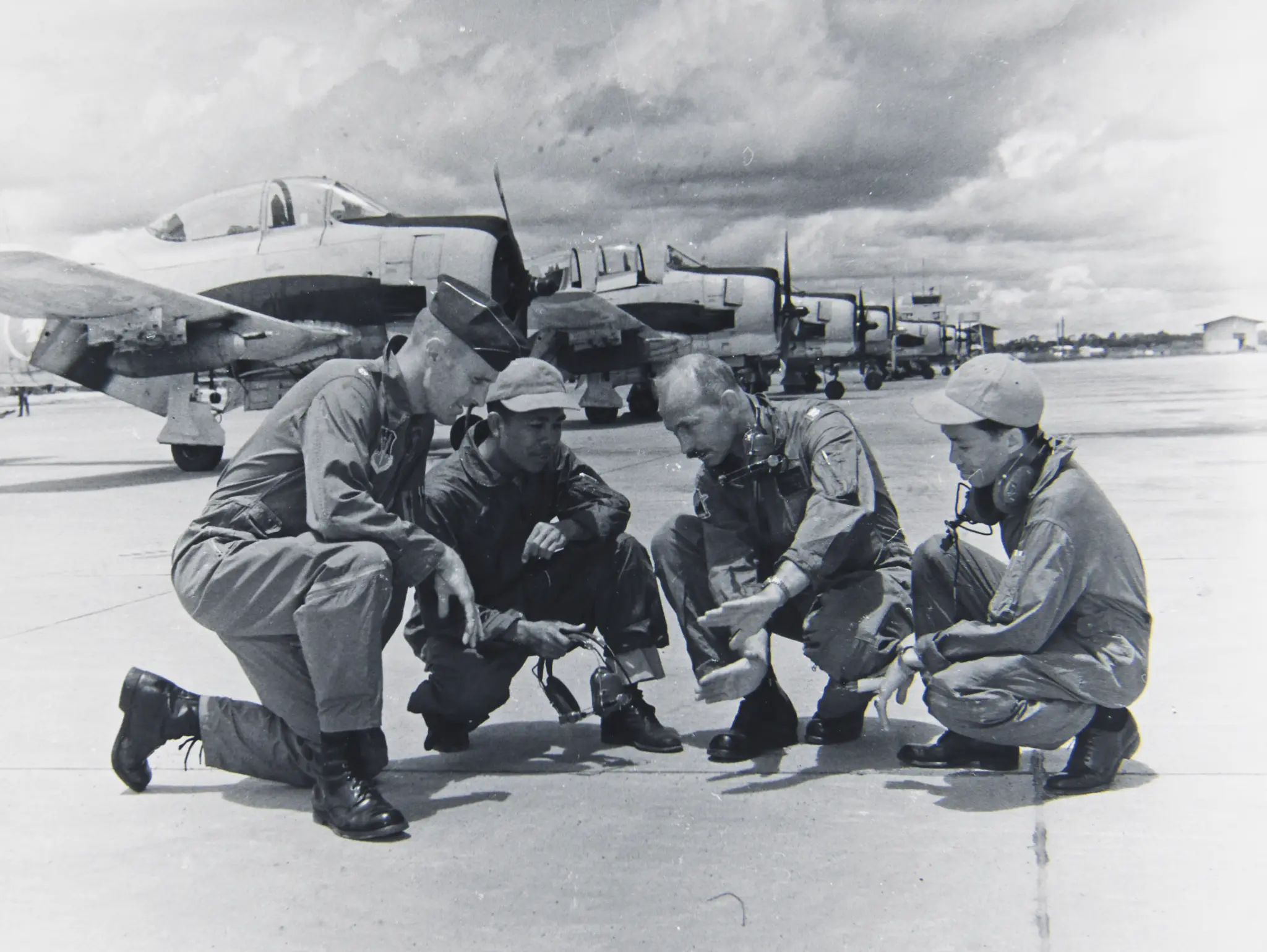 483 PIC (พลิก) Story  : “อดีต” ในภาพถ่าย ปฏิบัติการปั๊มน้ำ  (Operation Water Pump 1964)